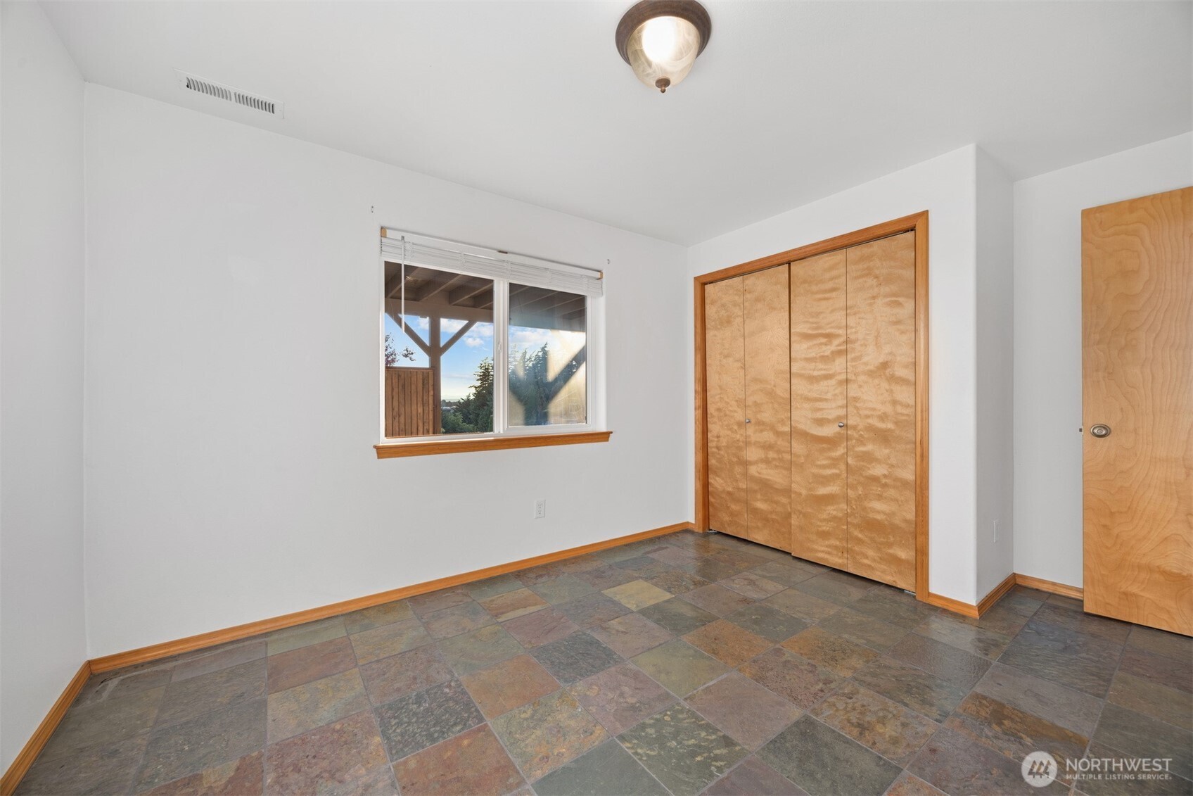 668 Parkview Place Property Photo 29