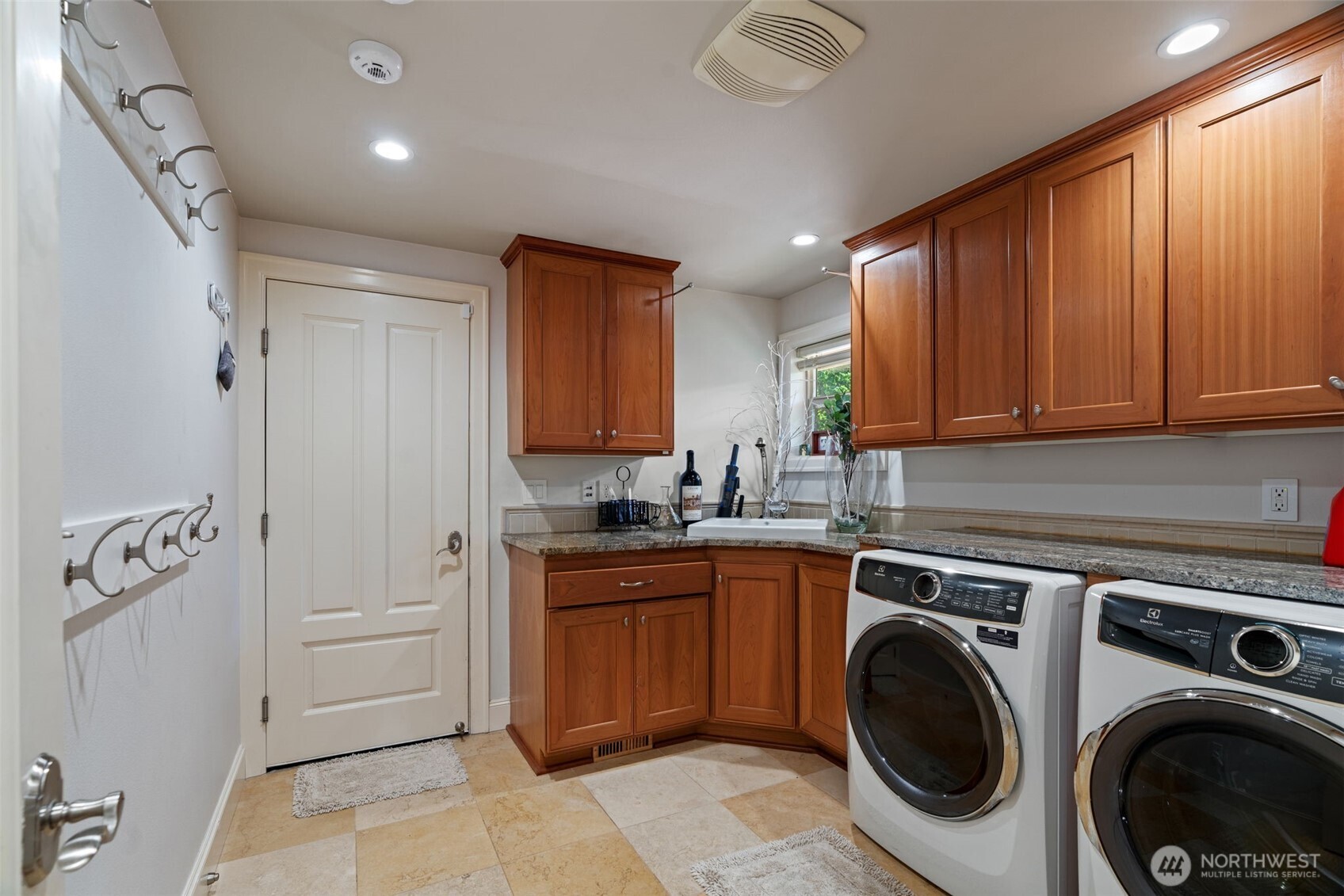 8723 Talbot Road Property Photo 28