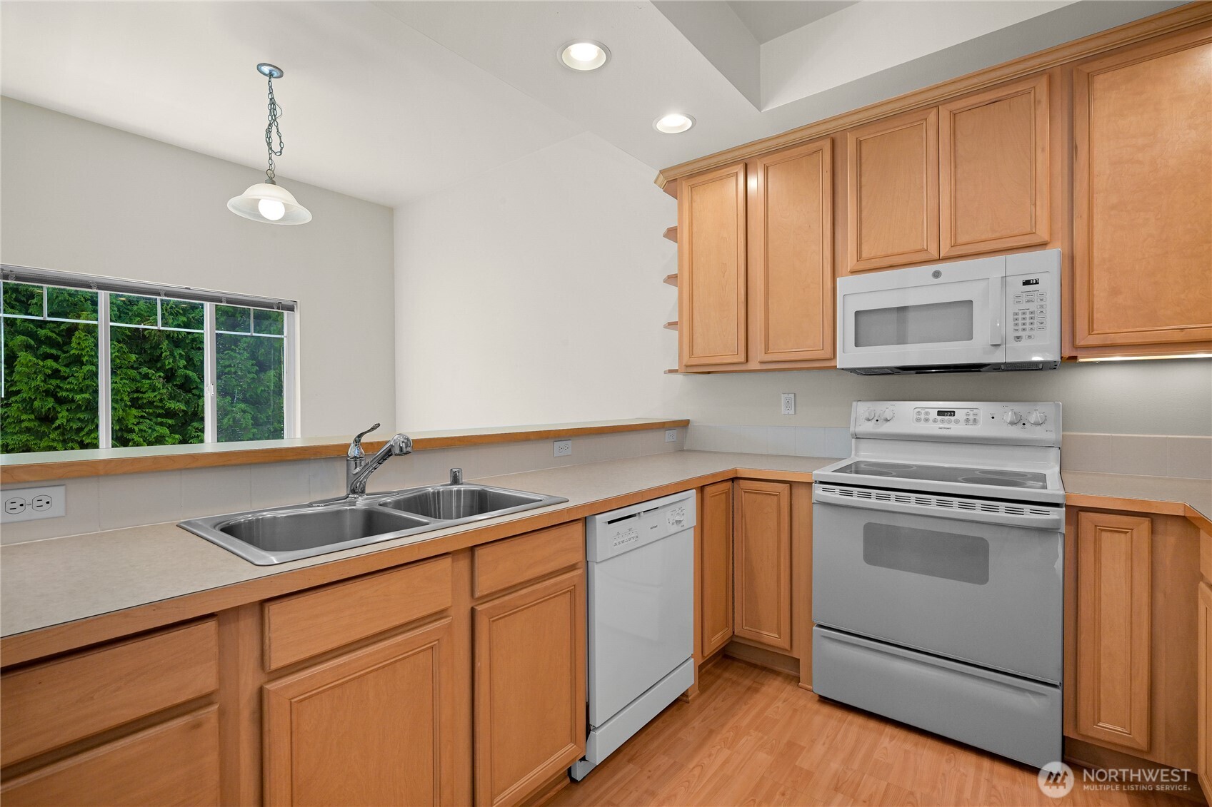 4645 Celia Way 201 Property Photo 8