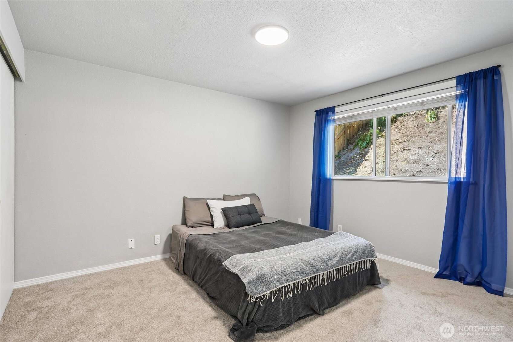 814 S Davies Road Property Photo 13