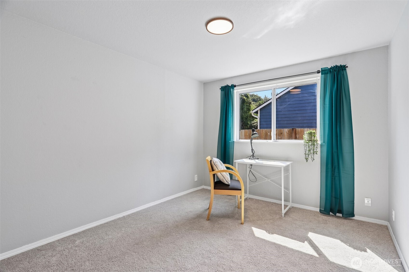 814 S Davies Road Property Photo 15