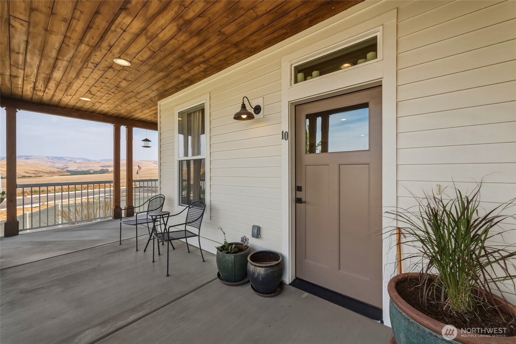 10 Lewis Circle Property Photo 7