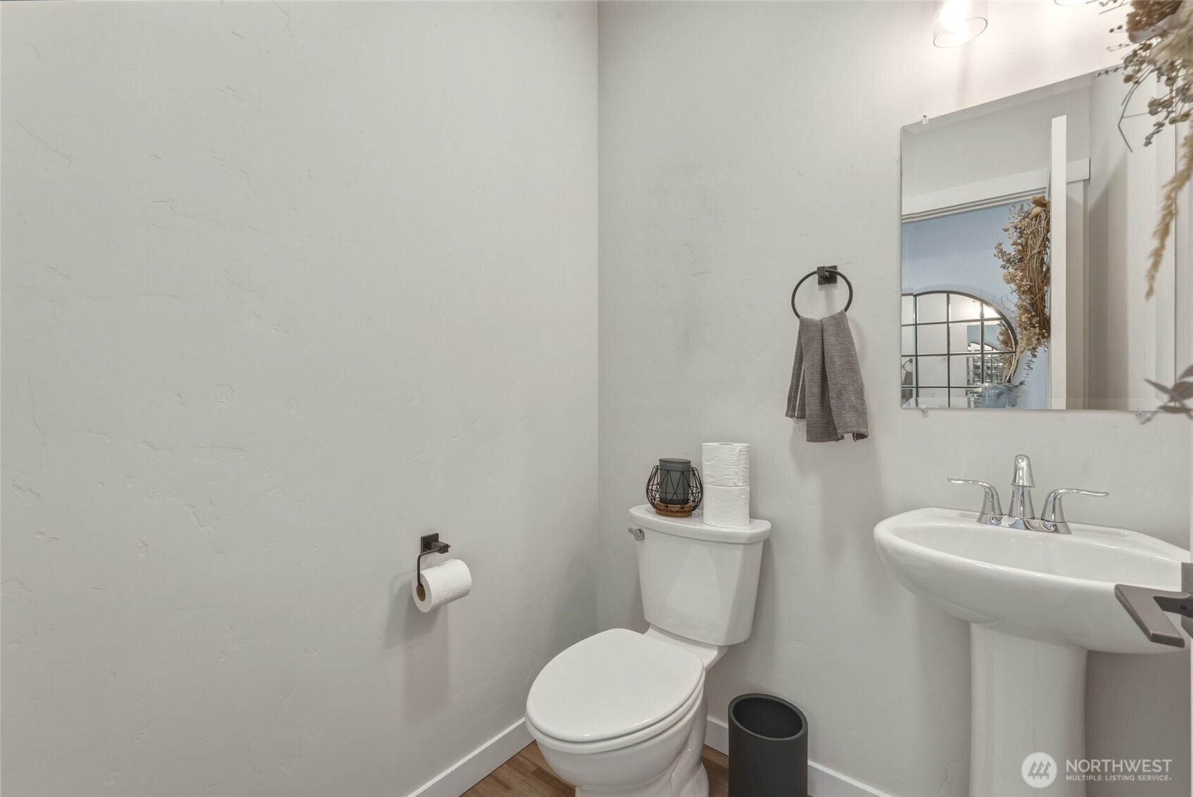 10 Lewis Circle Property Photo 19