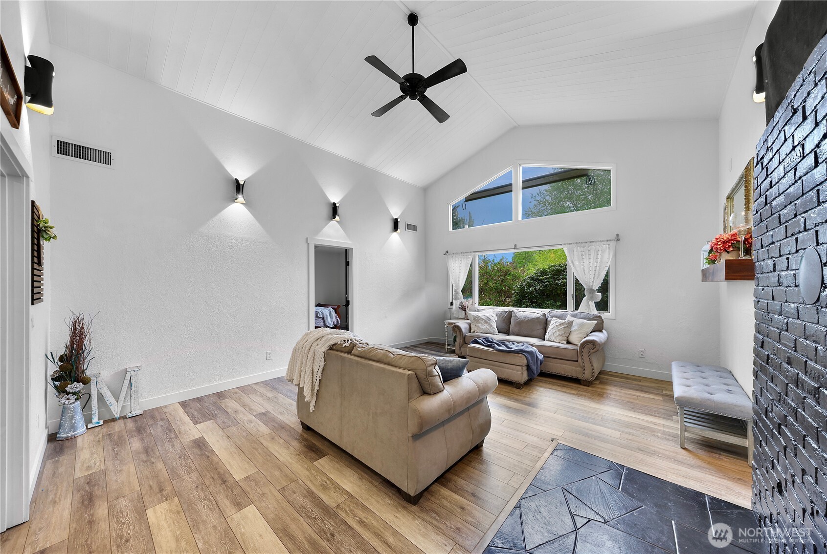 5144 Hannegan Road Property Photo 10