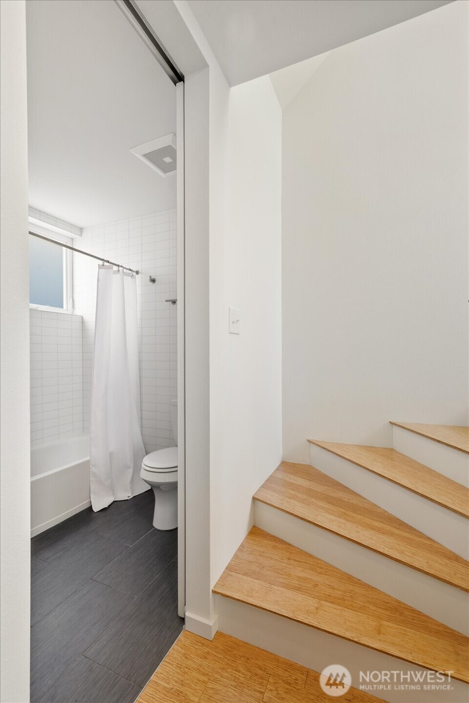 906 13th Avenue B Property Photo 14