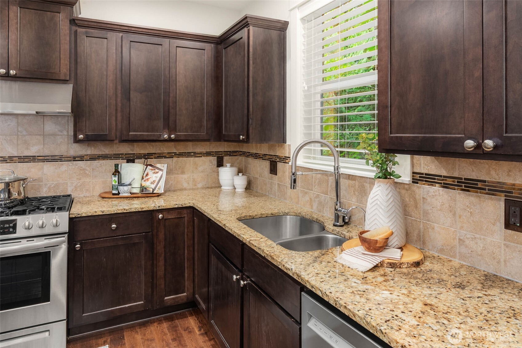 17019 Ne 118th Way Property Photo 9