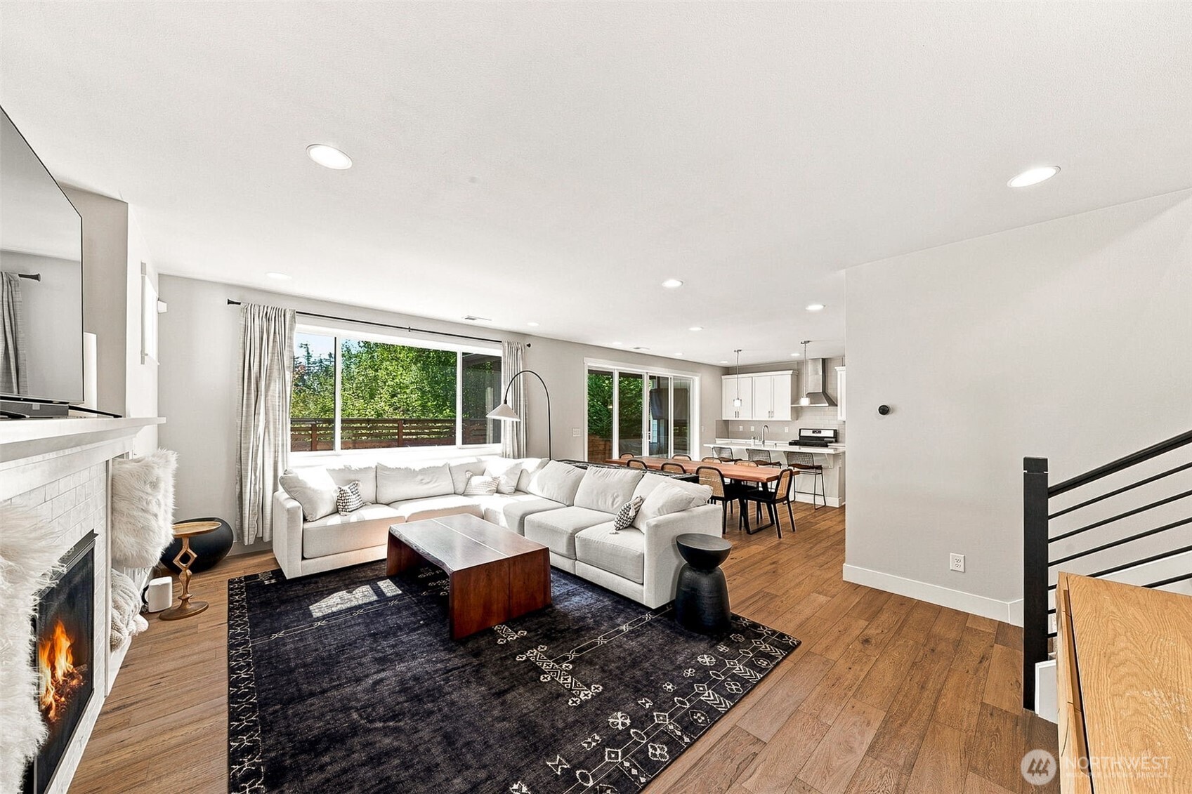 18630 Greenwood Place Property Photo 4