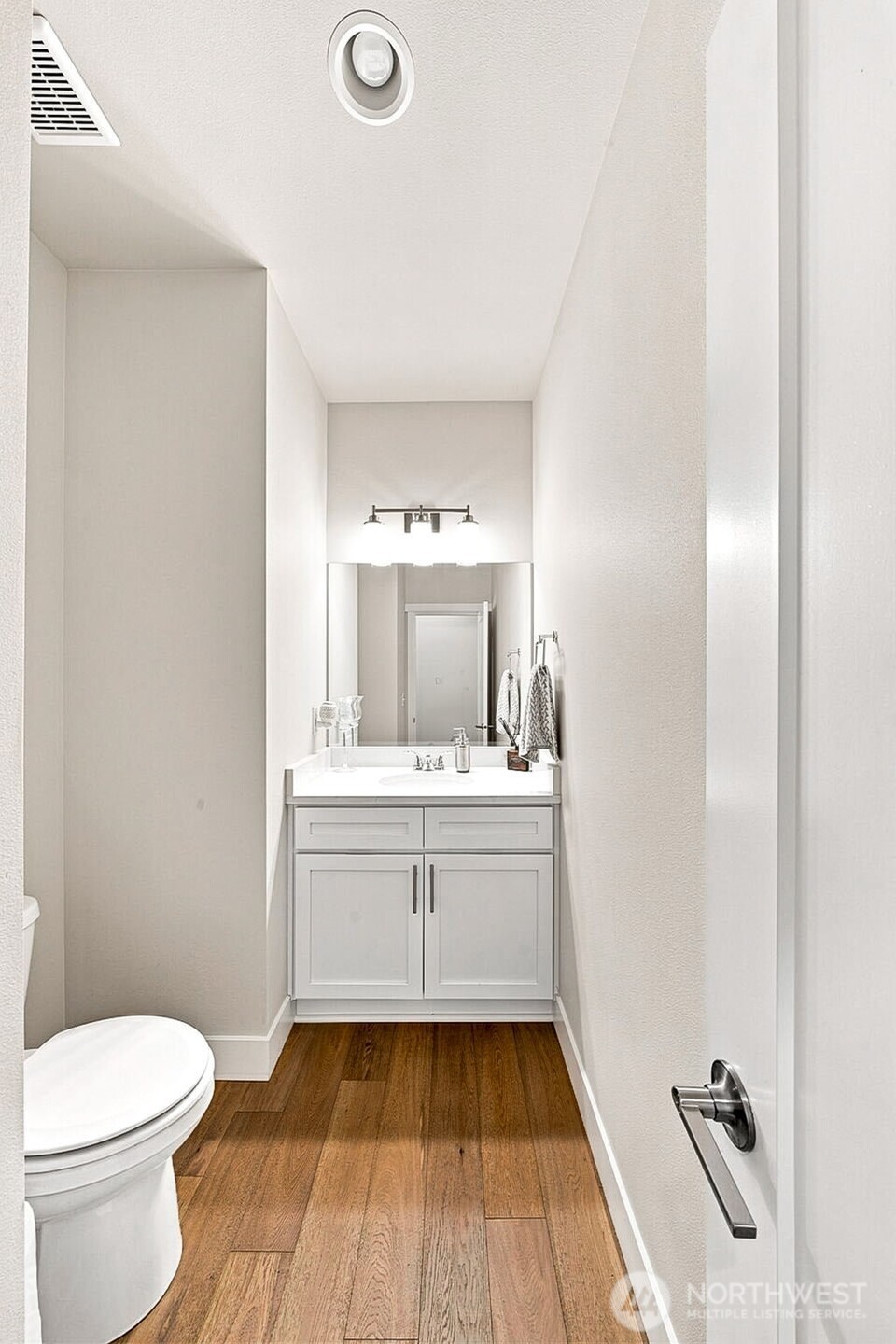 18630 Greenwood Place Property Photo 11