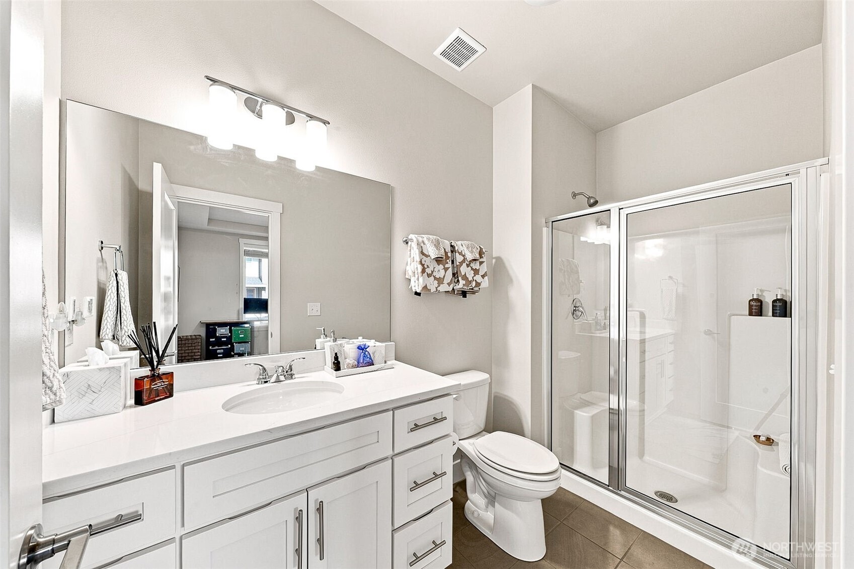 18630 Greenwood Place Property Photo 14