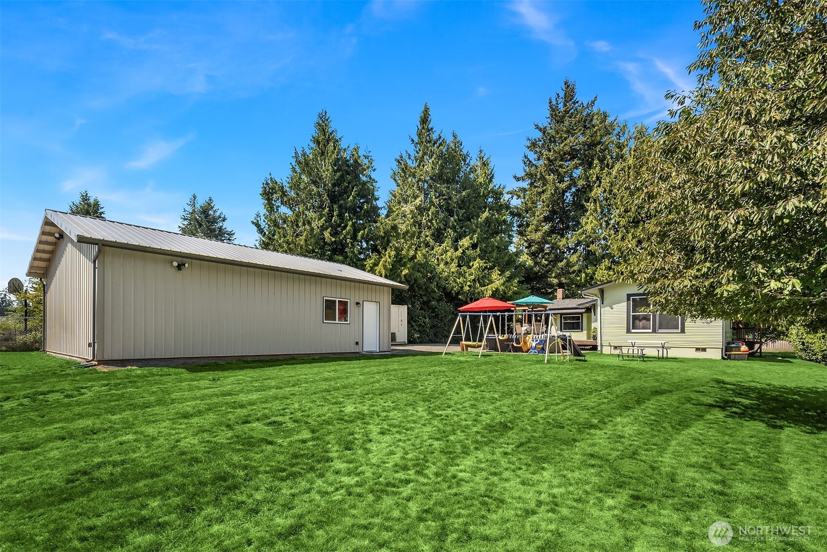 1301 E Victor Street Property Photo 33