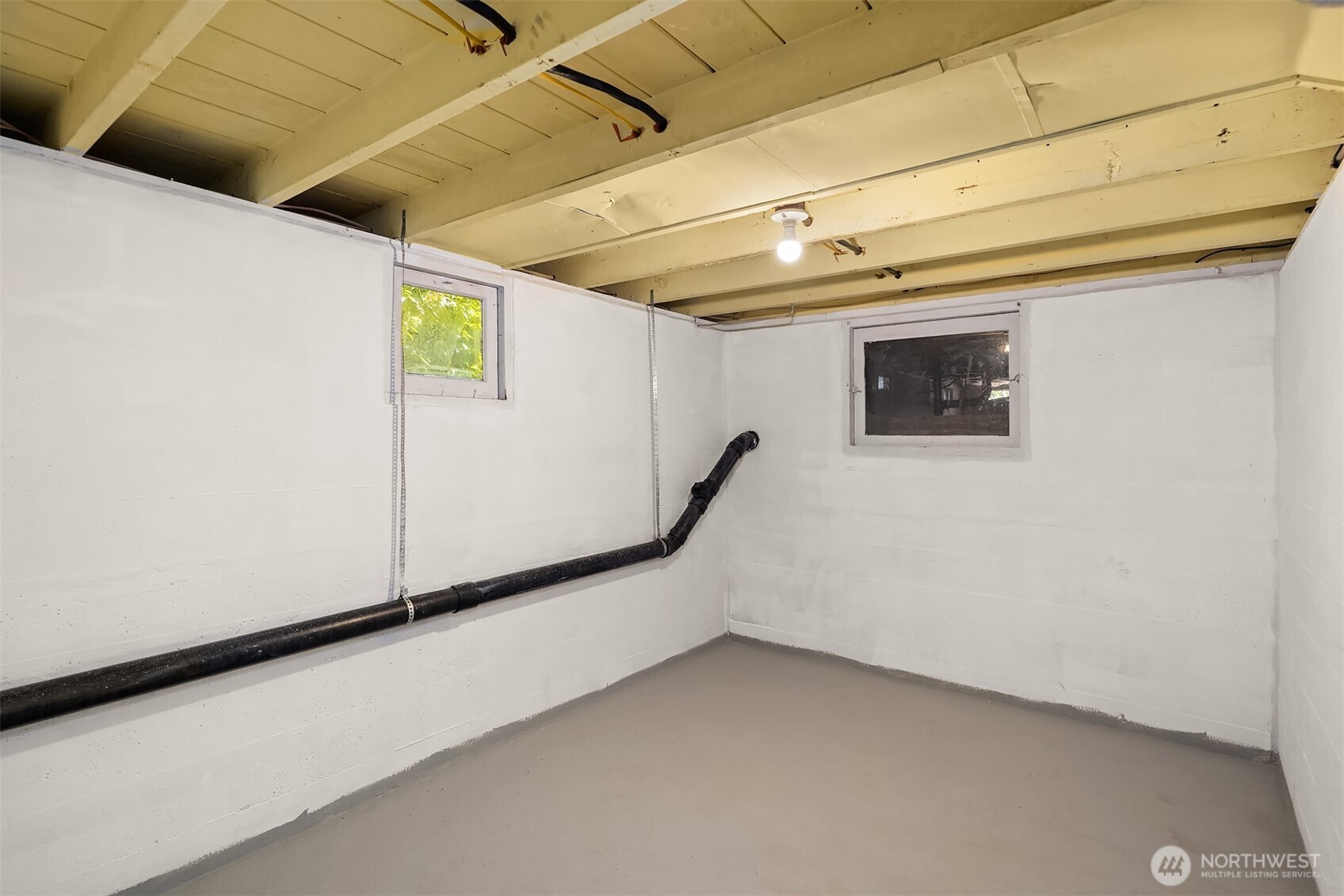 1301 E Victor Street Property Photo 36