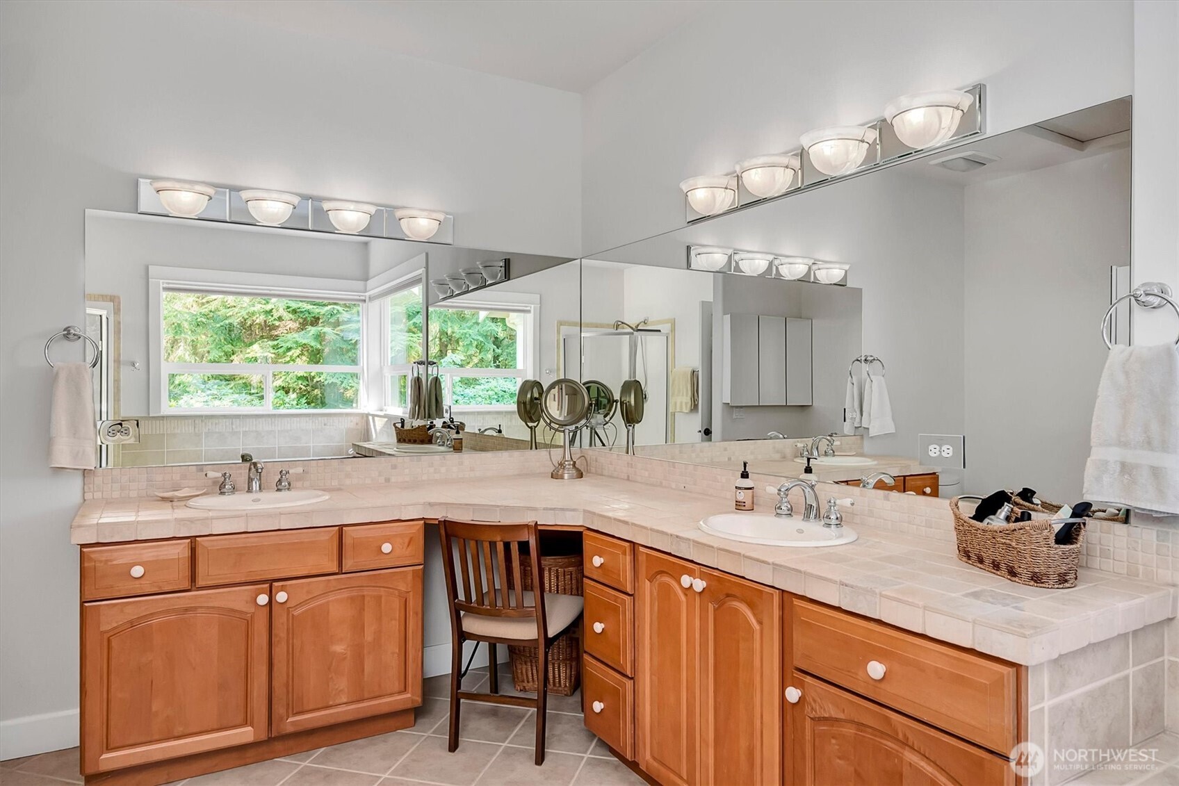 6477 Cultus Bay Road Property Photo 18