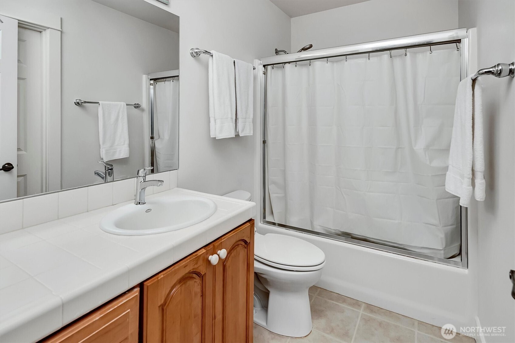 6477 Cultus Bay Road Property Photo 24