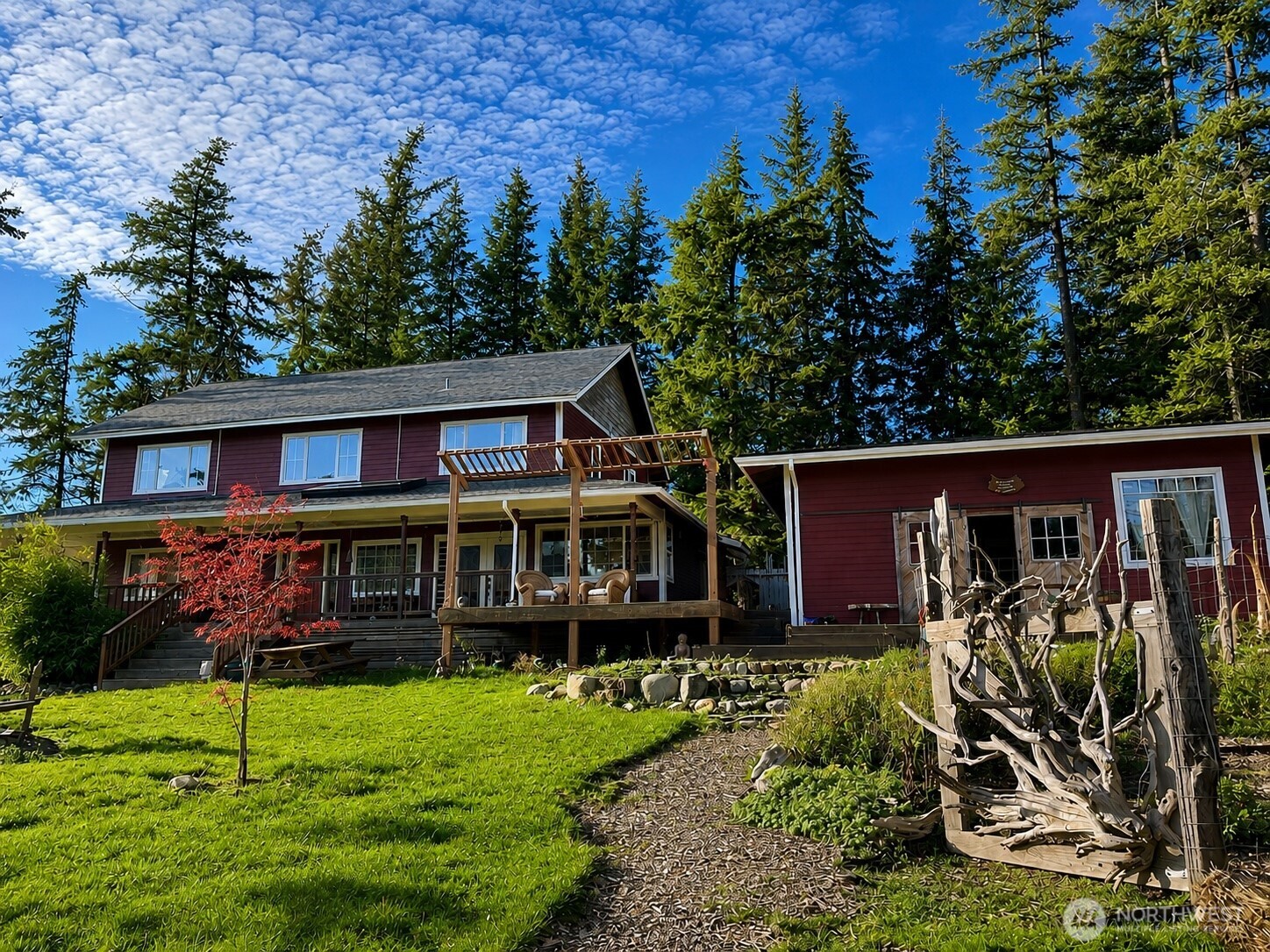 885 Bartel Road Property Photo 3