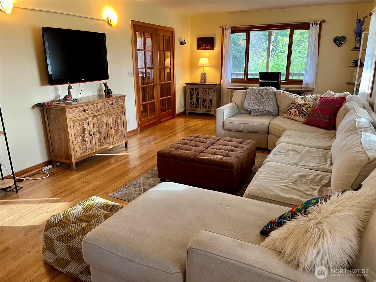885 Bartel Road Property Photo 12