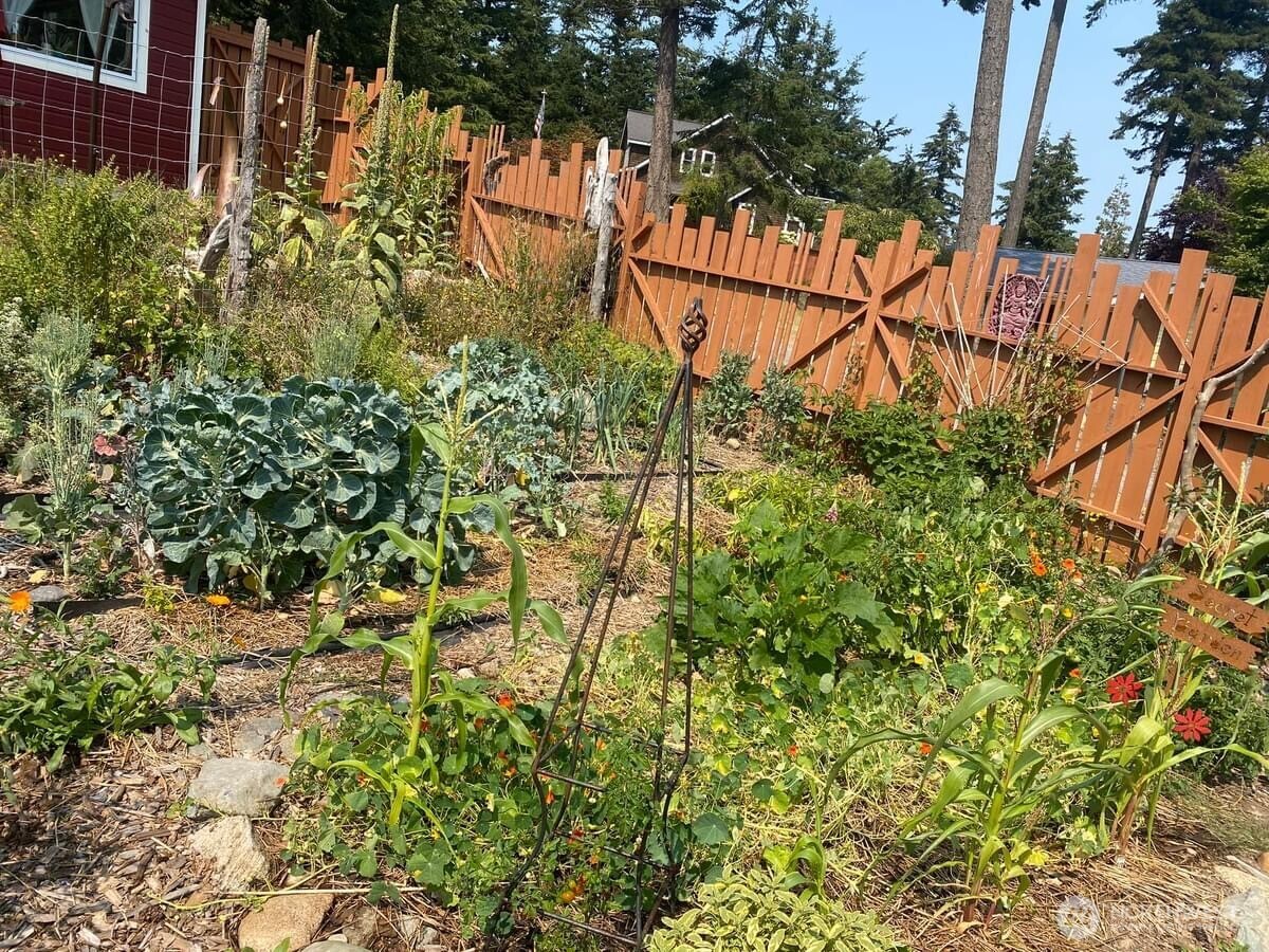 885 Bartel Road Property Photo 25