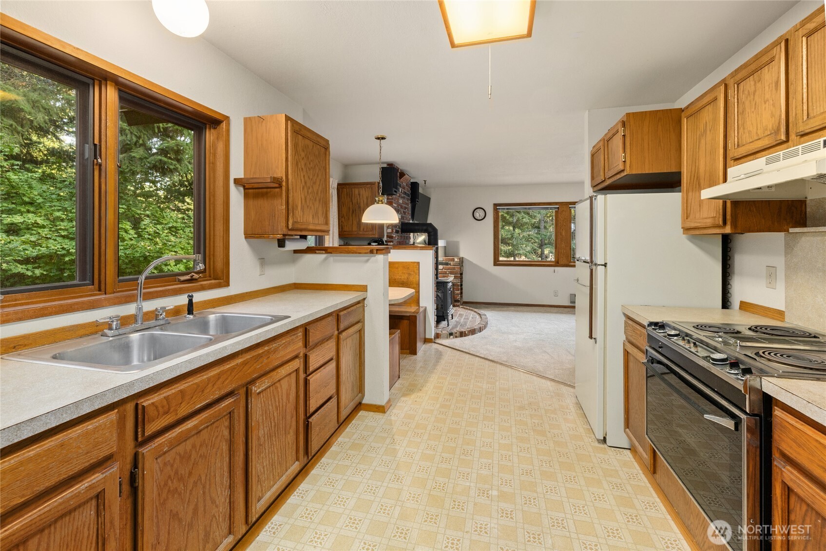 20 Oakmont Drive Property Photo 6