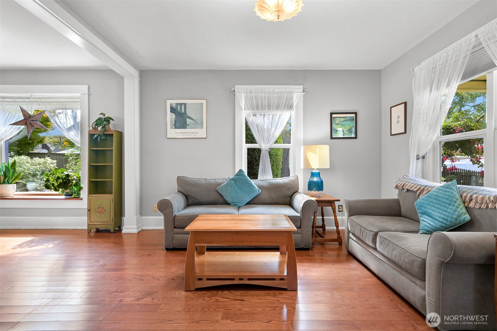 2318 Keesling Street Property Photo 6