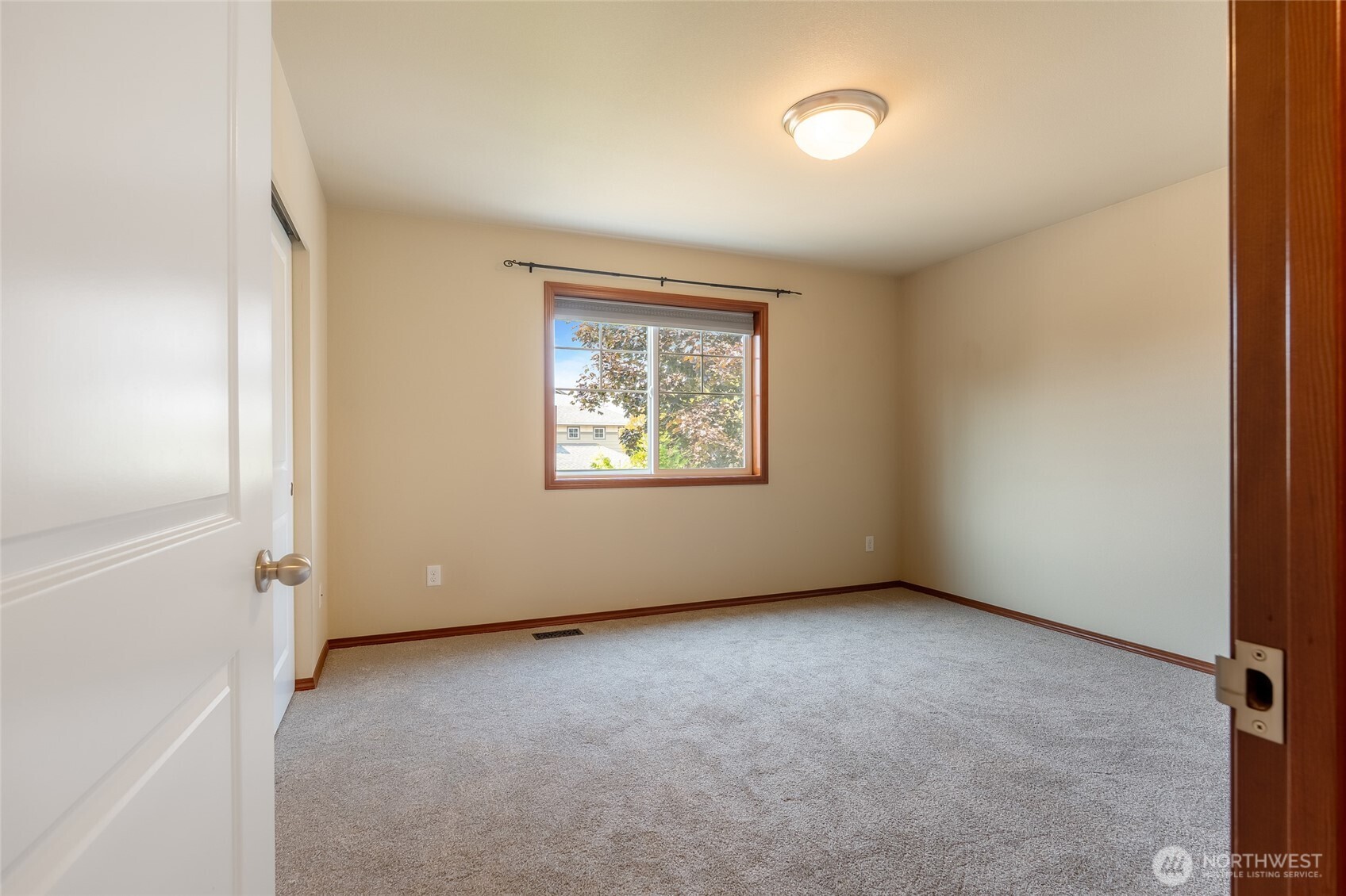 328 Barry Loop Property Photo 30