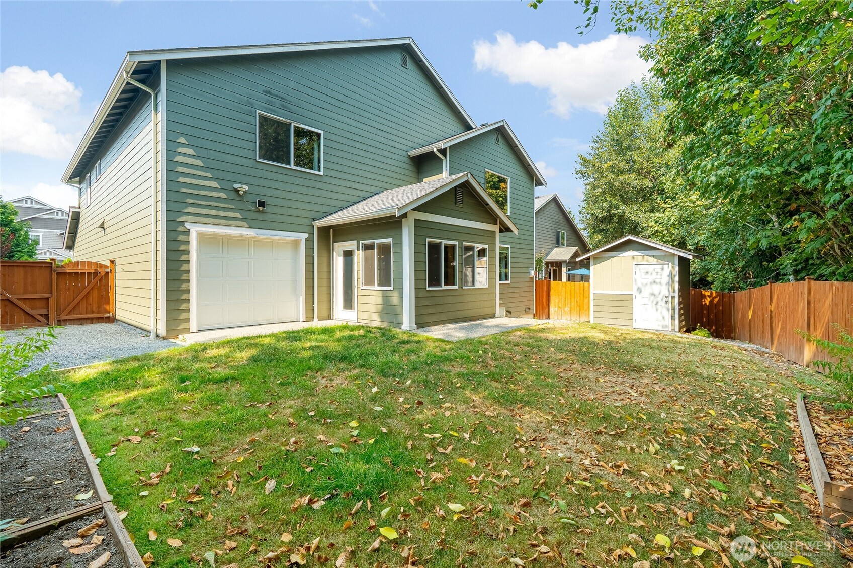 328 Barry Loop Property Photo 37