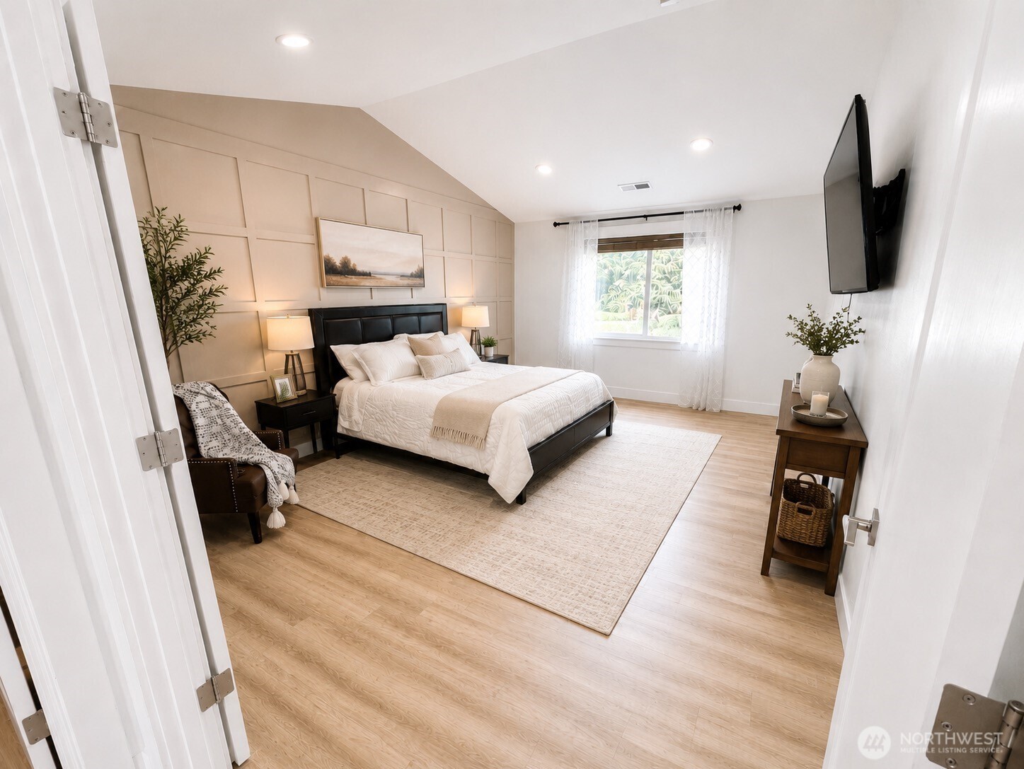 8029 E D Property Photo 5