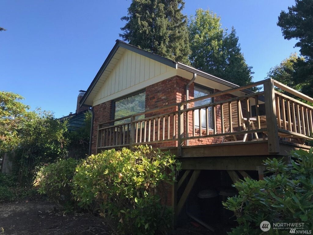 3222 30th Avenue Property Photo 1