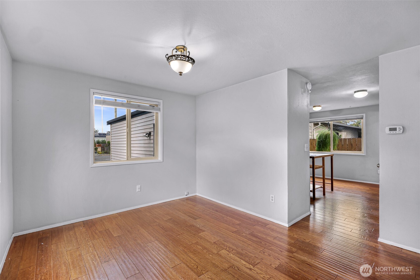 2429 Queen Street Property Photo 9