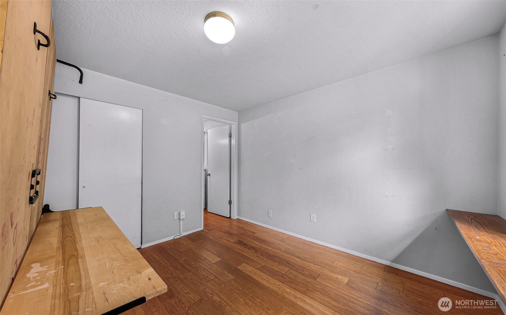 2429 Queen Street Property Photo 18