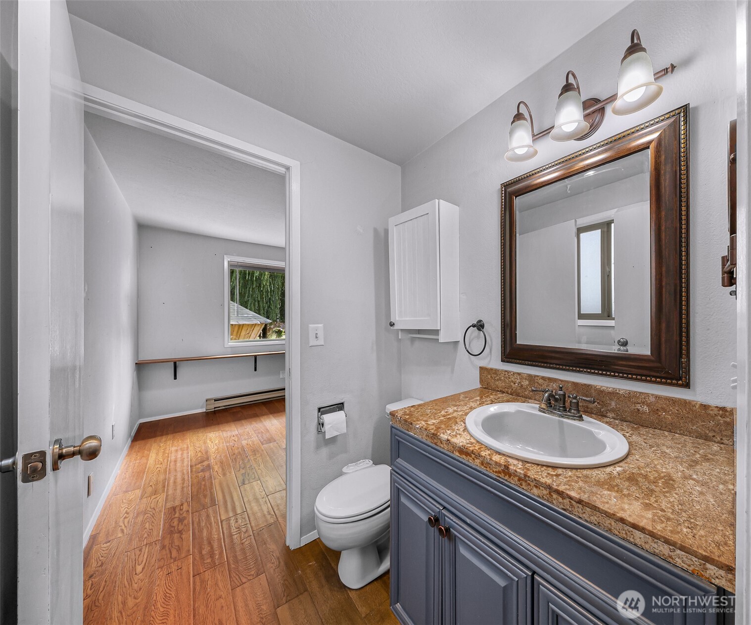 2429 Queen Street Property Photo 19