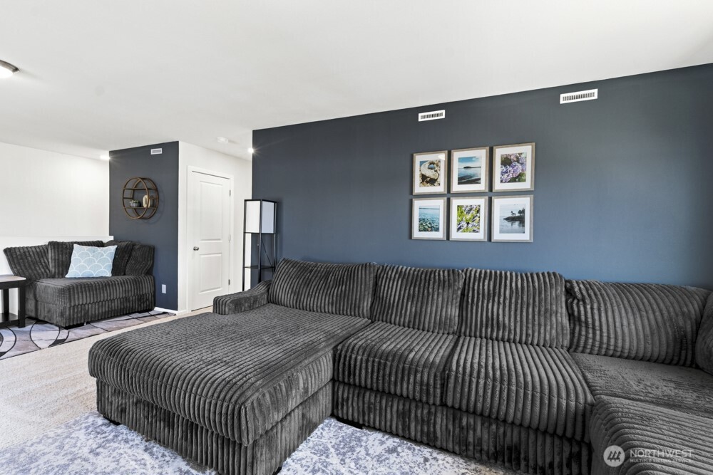 15057 Iverson Loop Property Photo 23