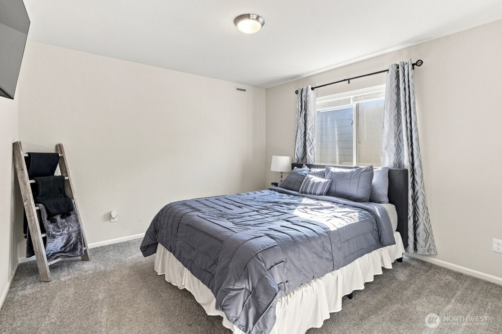 15057 Iverson Loop Property Photo 27