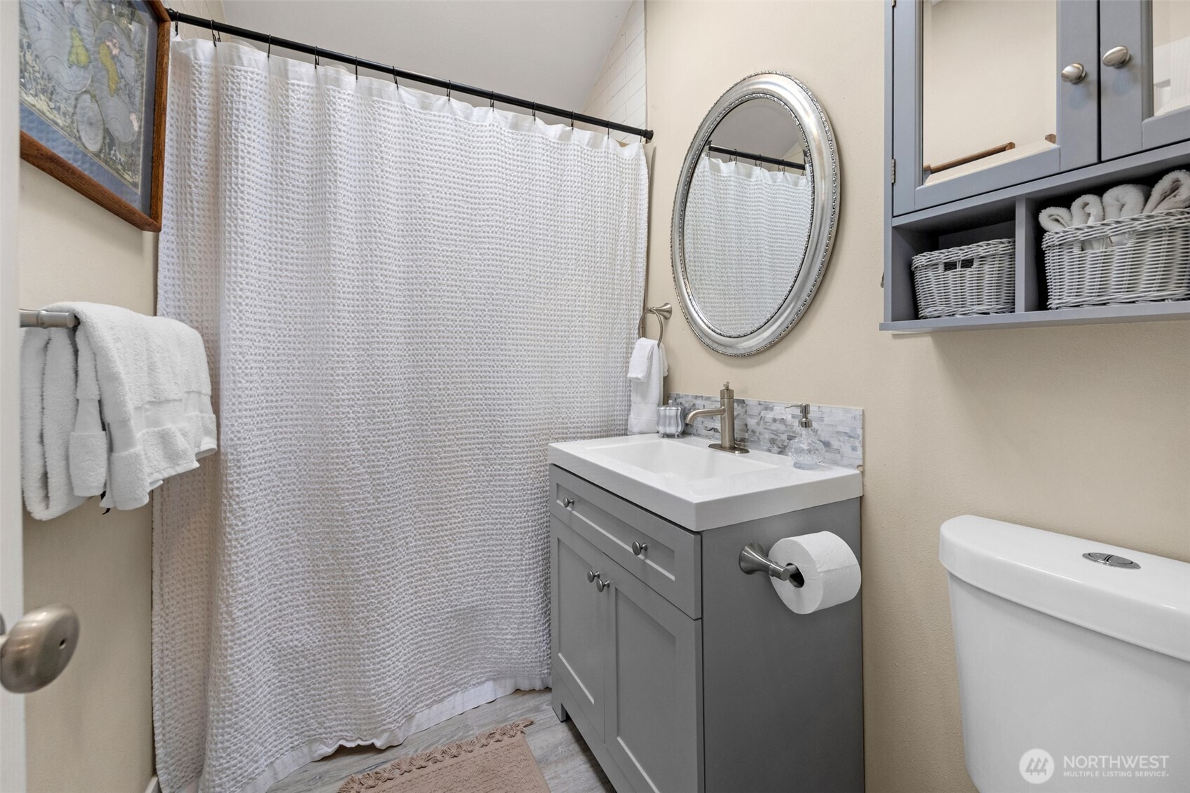 2430 Oakes Avenue Property Photo 7