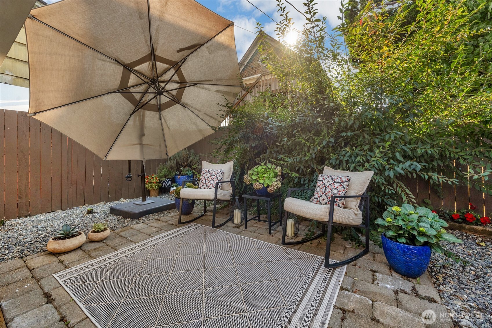 2430 Oakes Avenue Property Photo 18