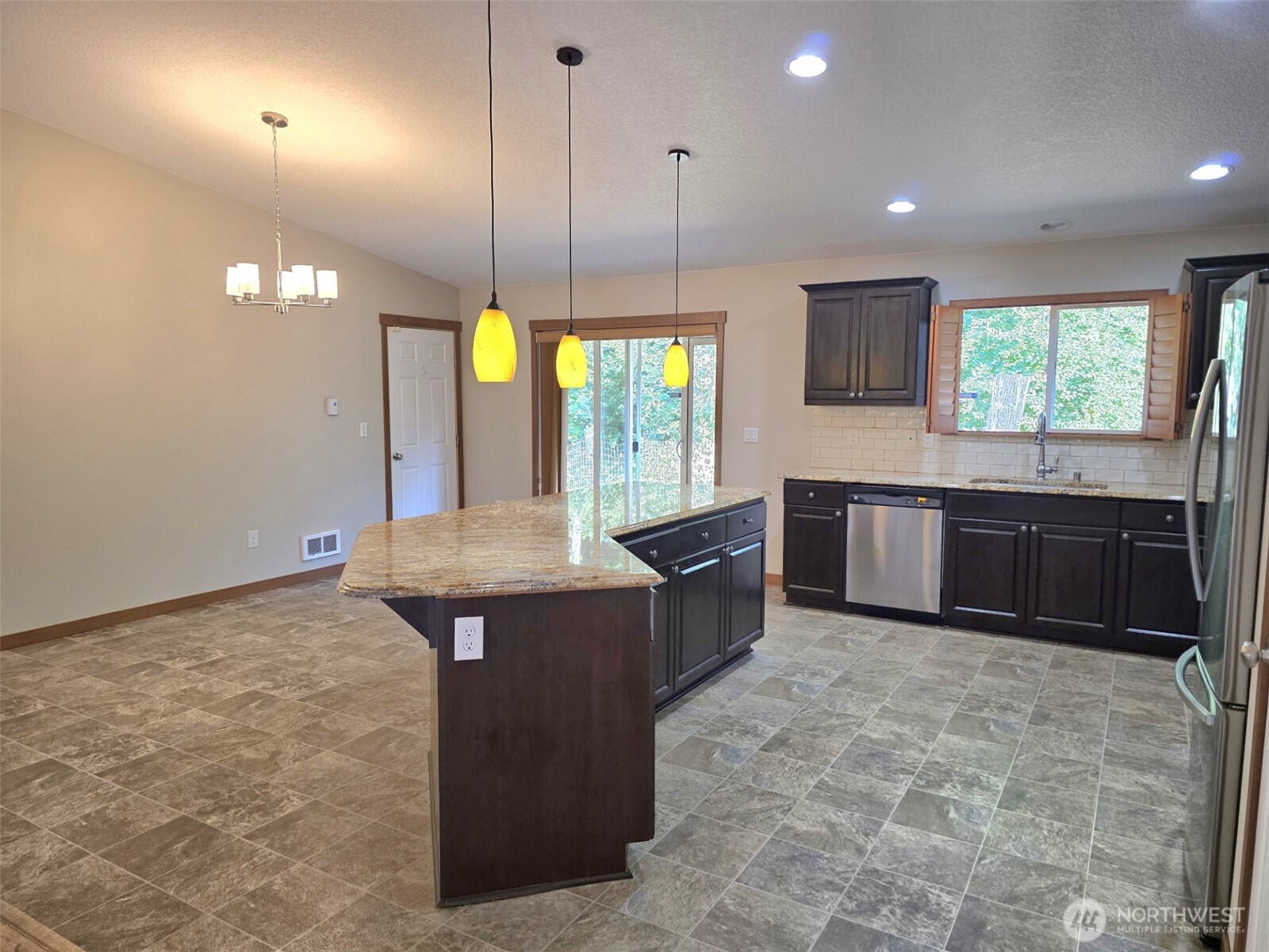 714 Tipsoo Loop Property Photo 8