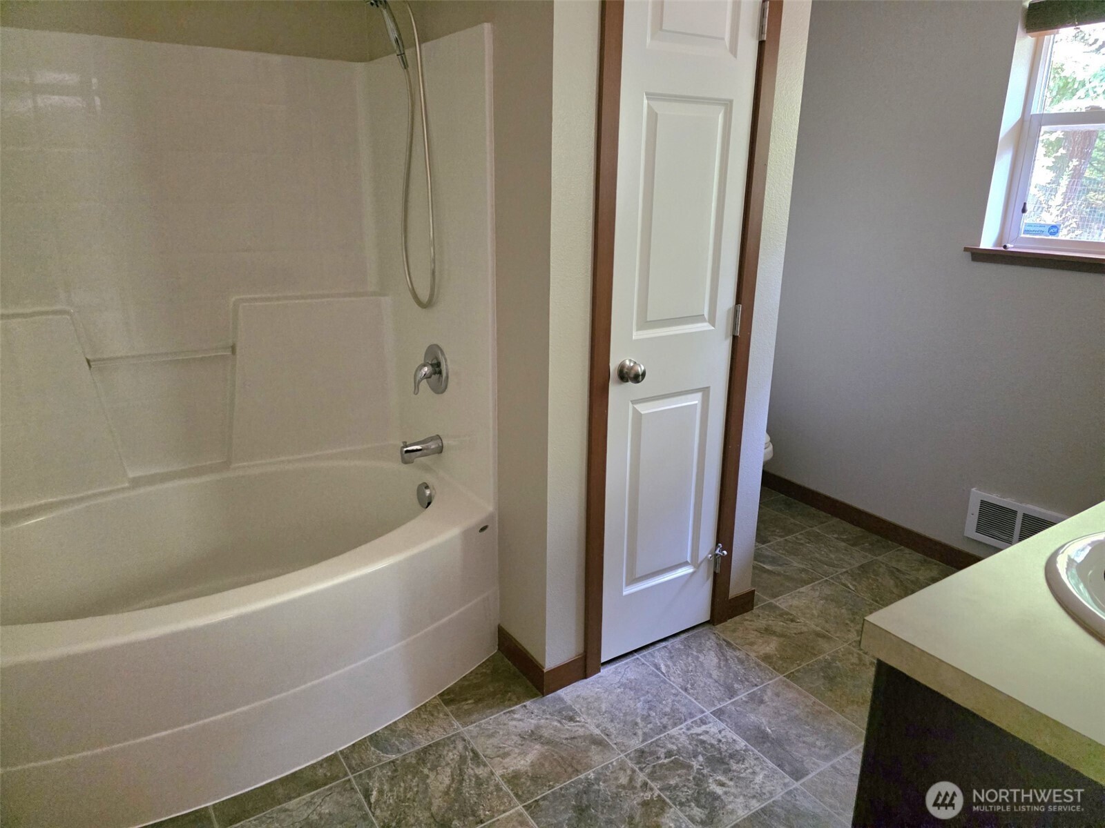714 Tipsoo Loop Property Photo 12