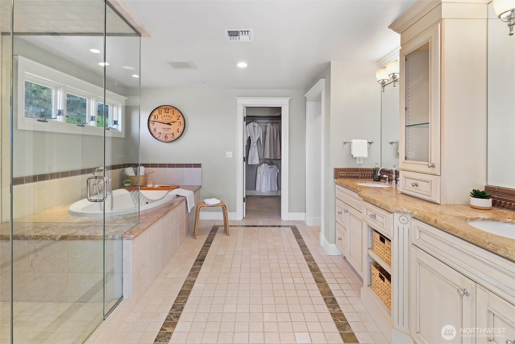 12705 Holmes Point Drive Property Photo 13