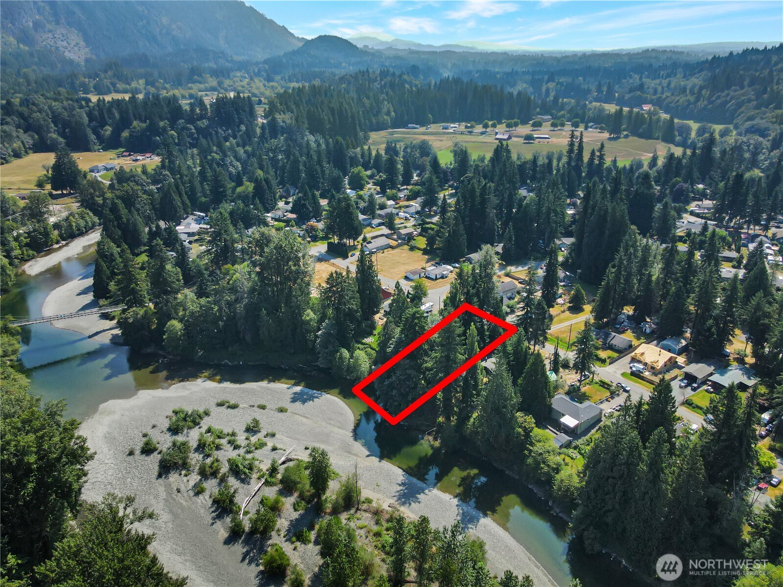 14107 Club Way Property Photo 6