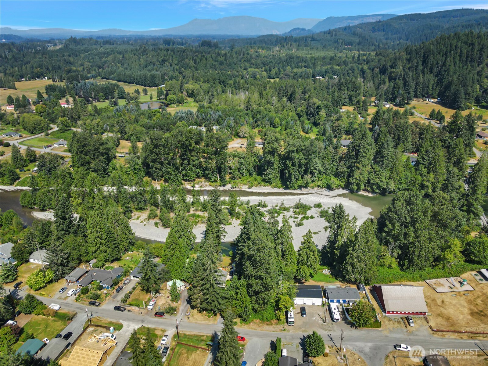 14107 Club Way Property Photo 11
