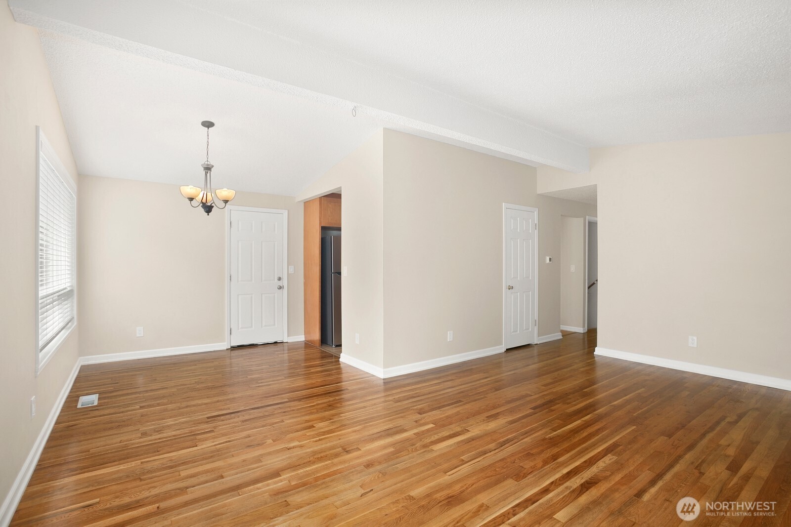 7226 33rd Avenue Property Photo 6