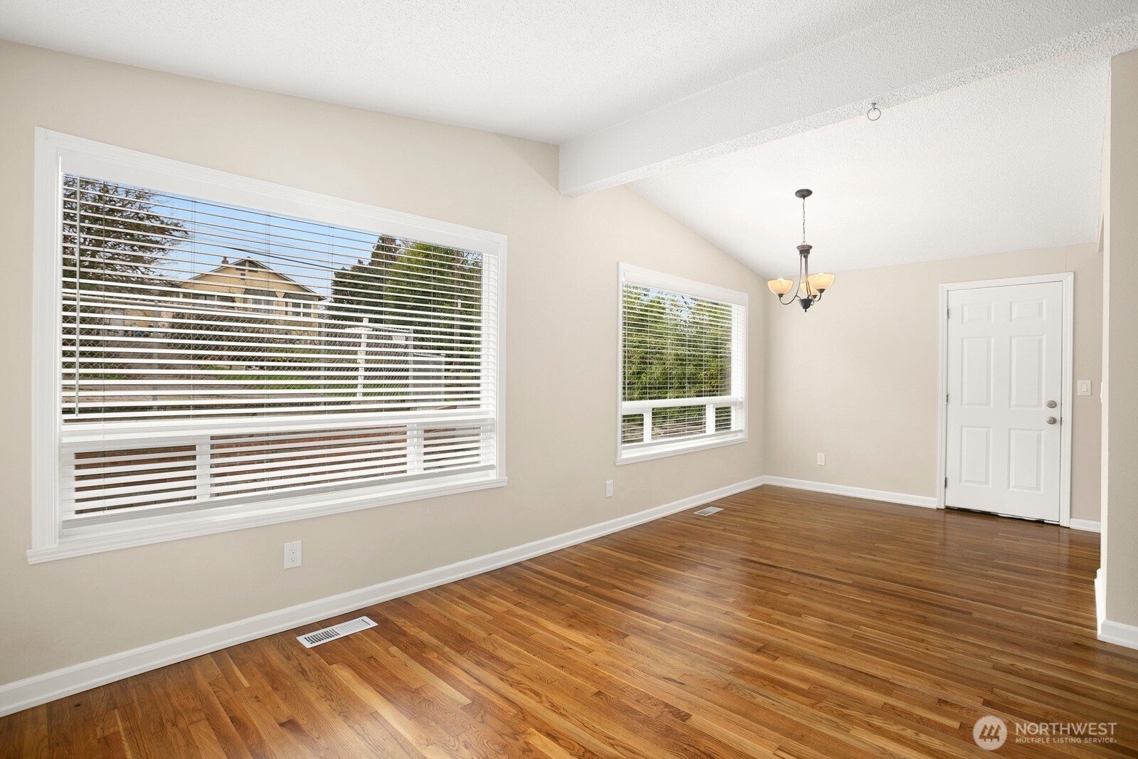 7226 33rd Avenue Property Photo 7