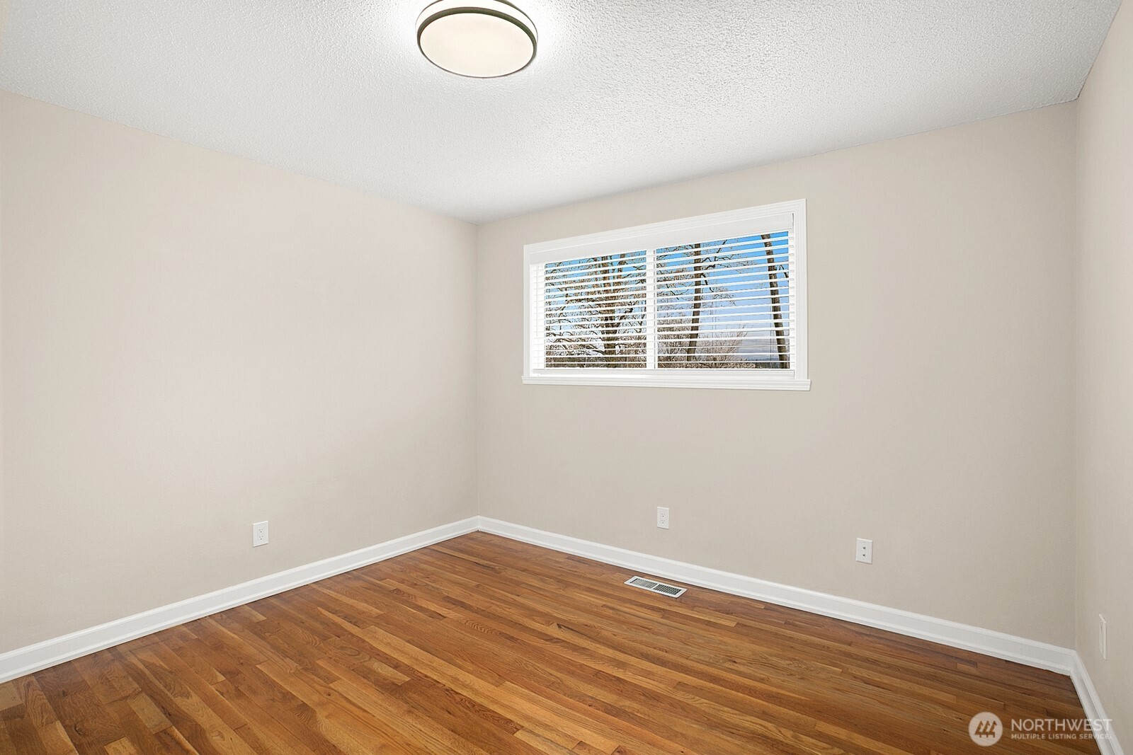 7226 33rd Avenue Property Photo 10
