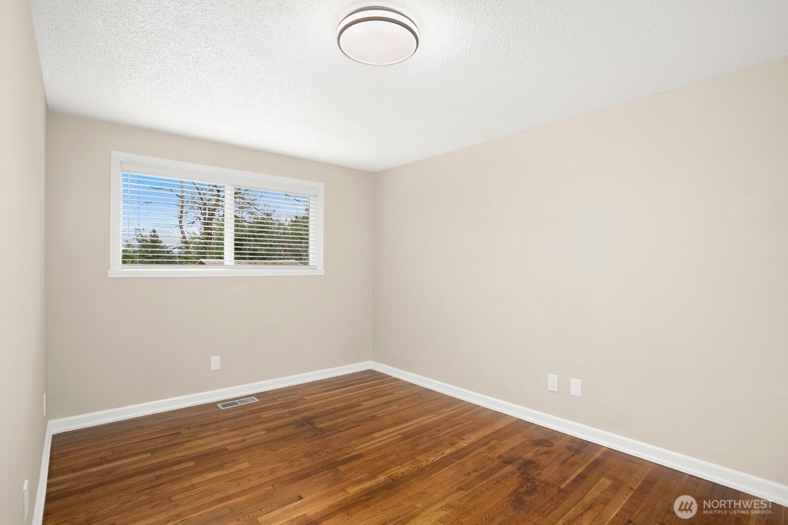 7226 33rd Avenue Property Photo 11