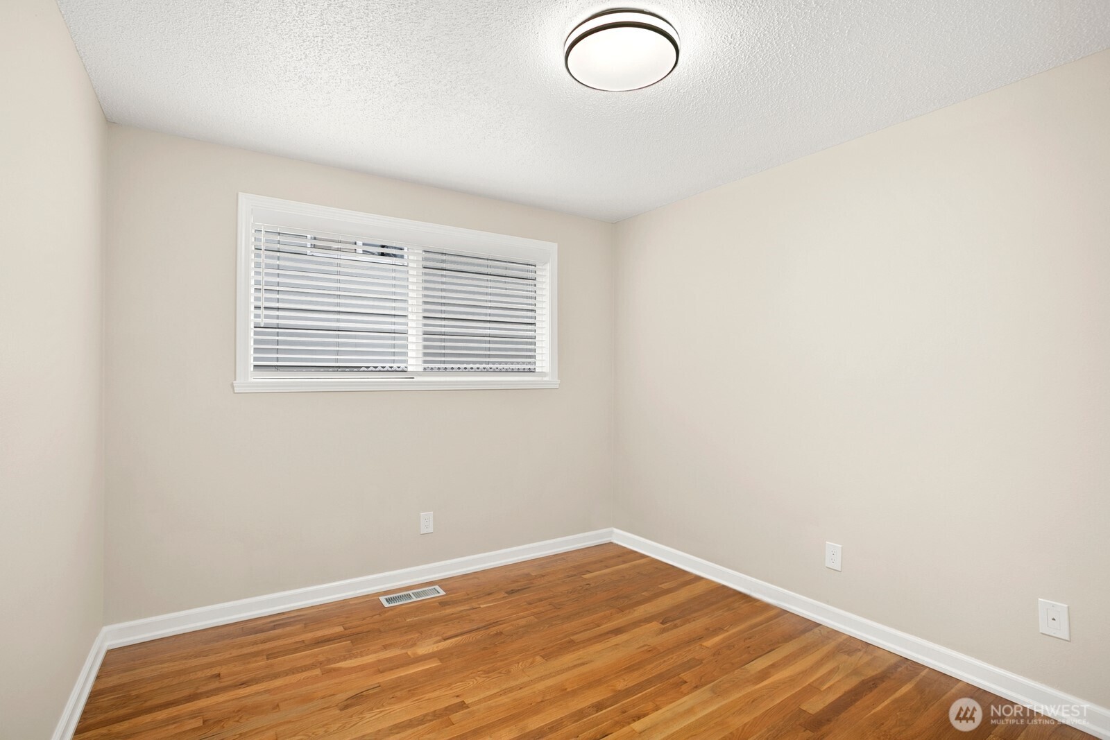 7226 33rd Avenue Property Photo 12