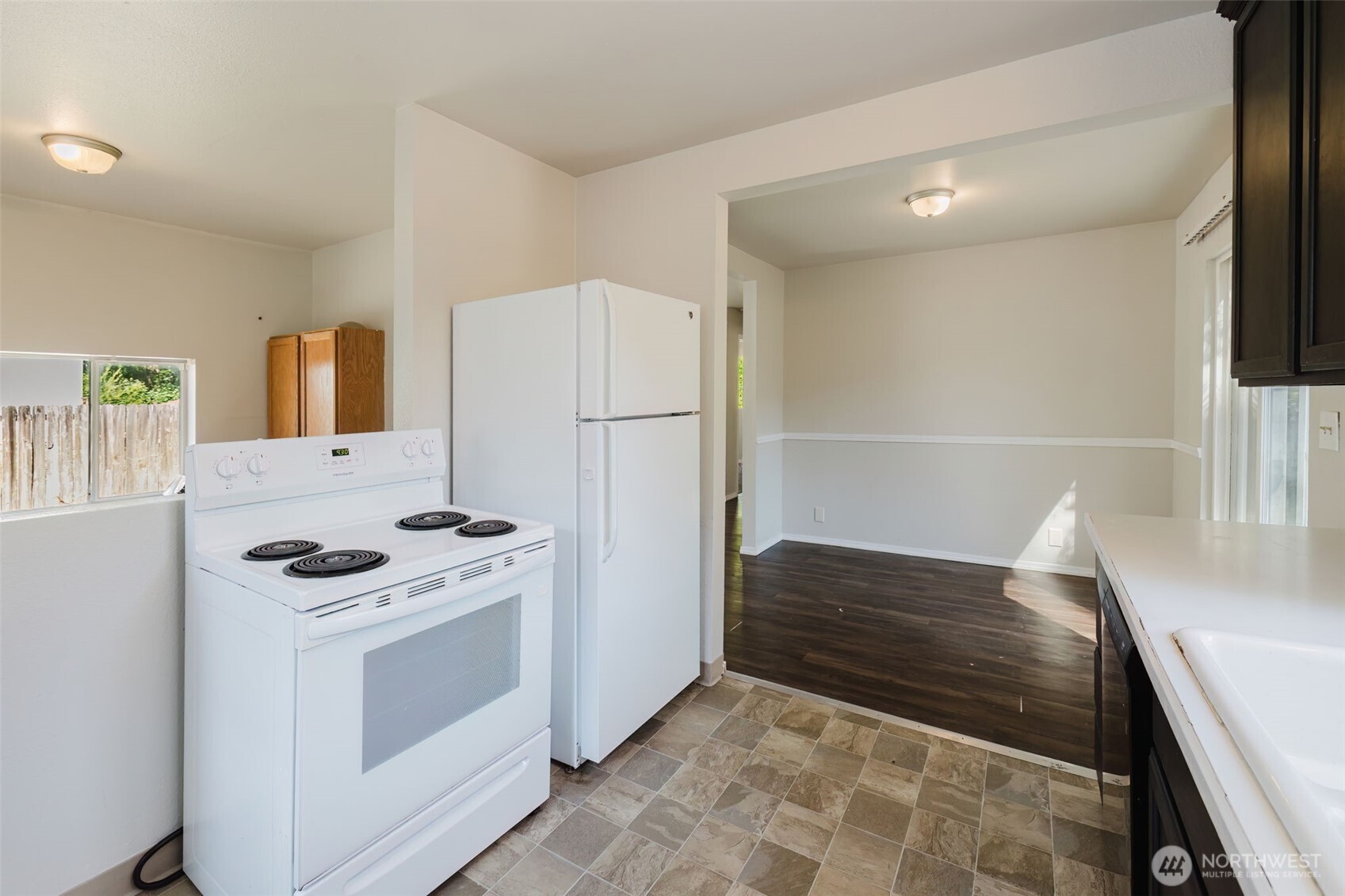 1141 West Avenue Property Photo 11