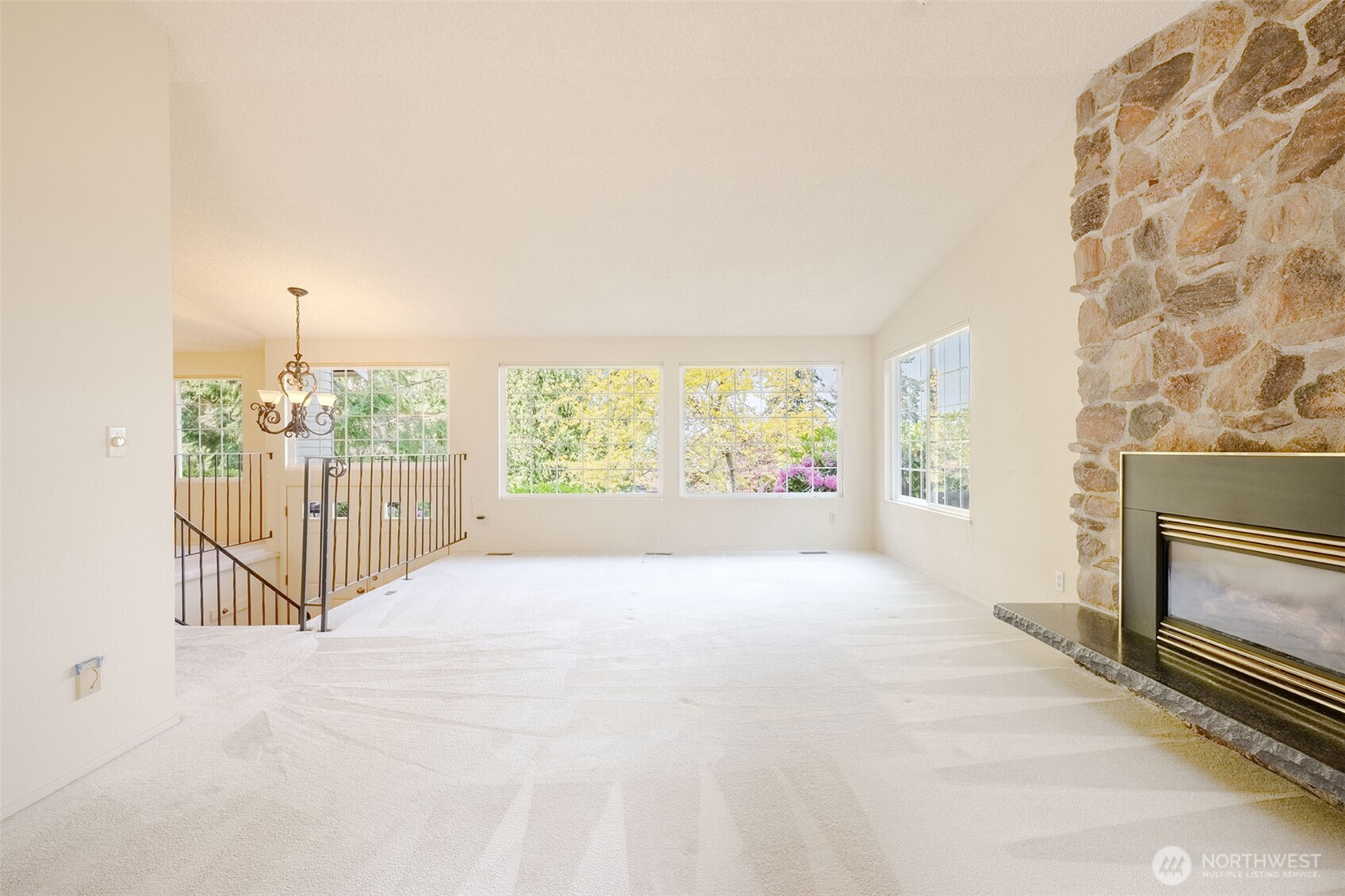8017 47th Place Property Photo 6