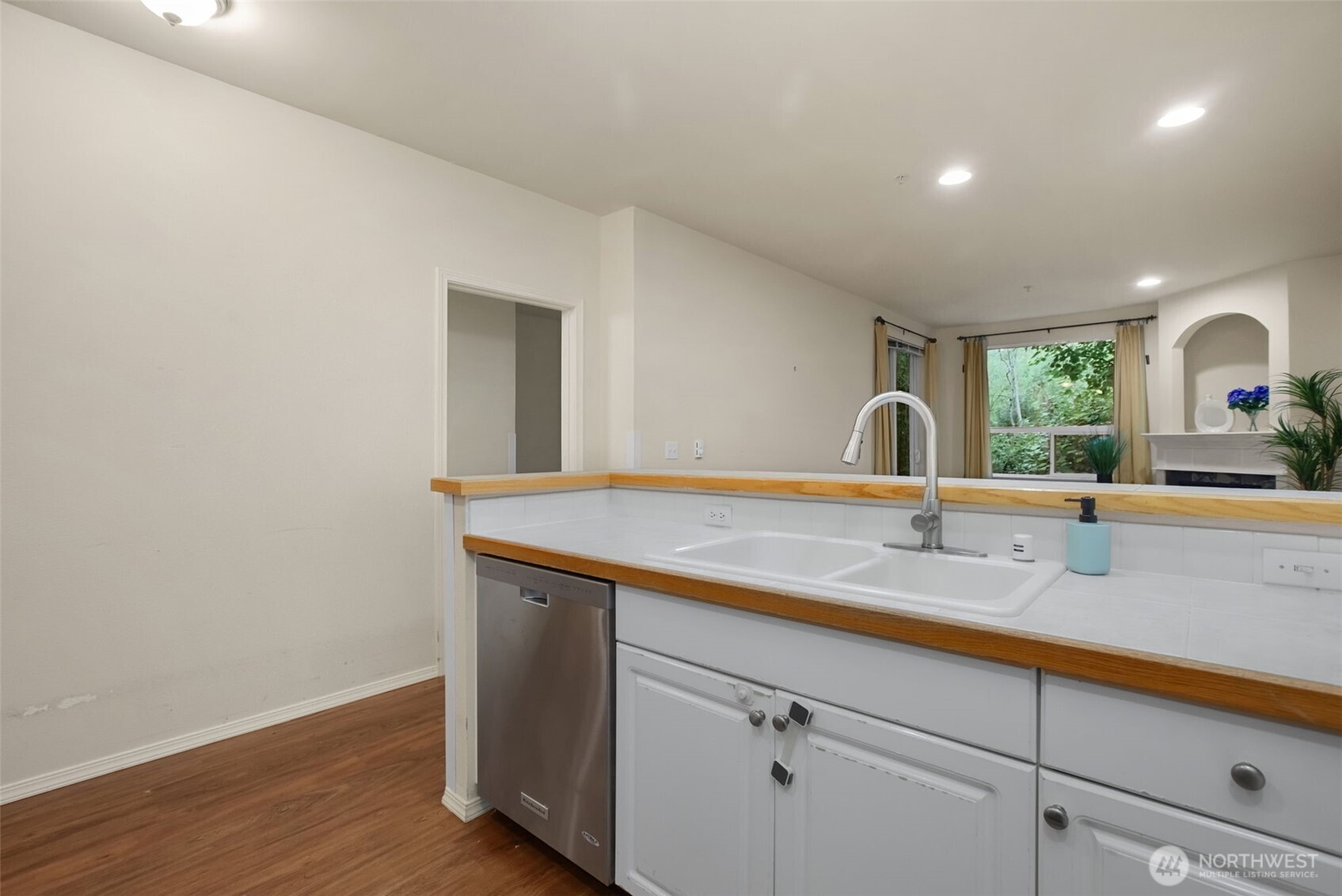 12530 Admiralty Way K102 Property Photo 13