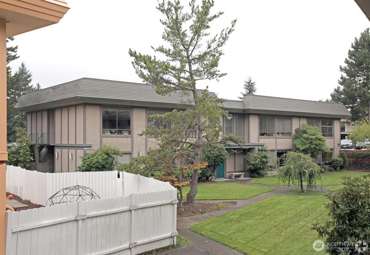5909 Orchard Street Property Photo 4