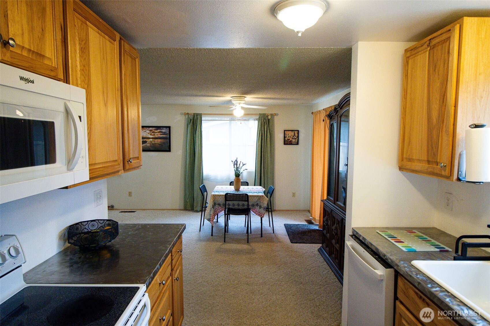 12940 Elm Avenue Property Photo 13