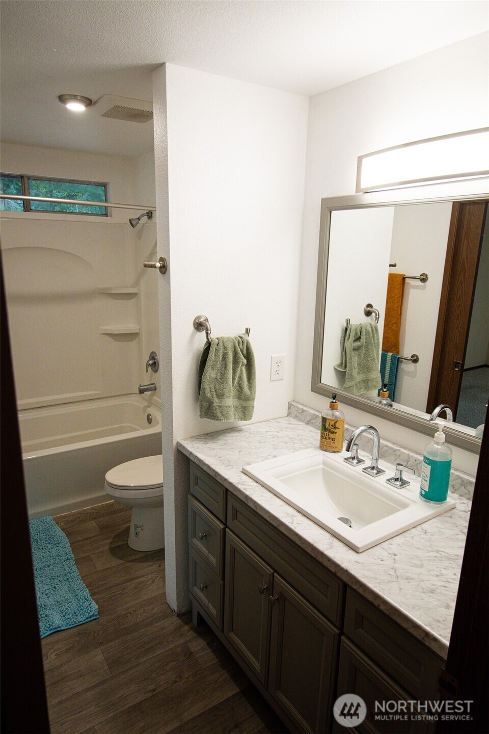 12940 Elm Avenue Property Photo 14