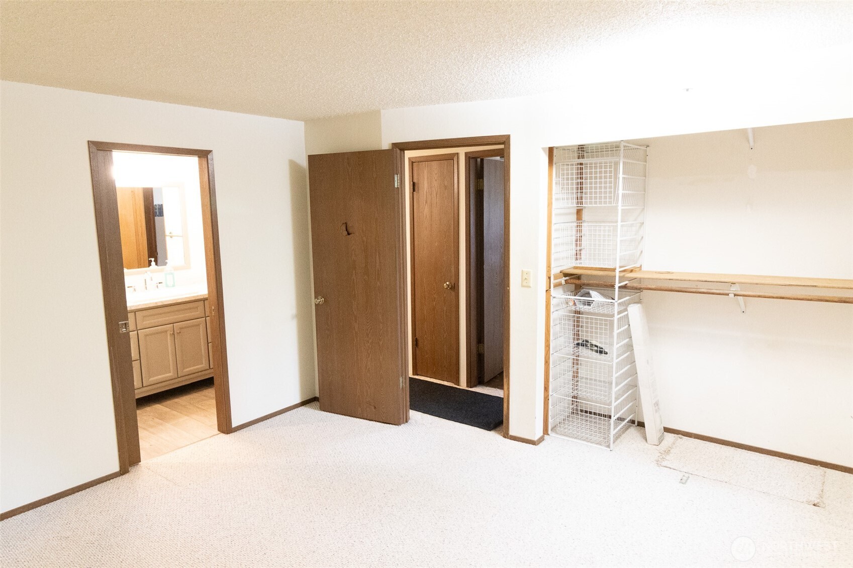 12940 Elm Avenue Property Photo 17